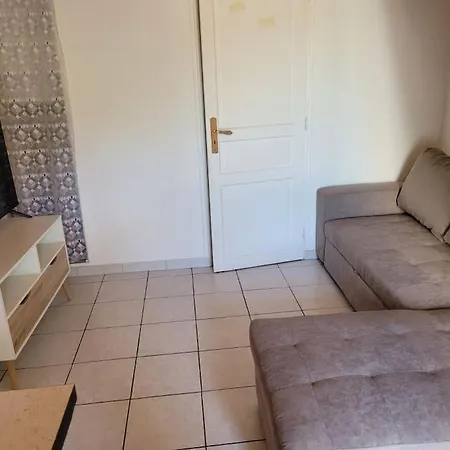 Au Calme - Maison Duplex Et Parking Chalons-en-Champagne